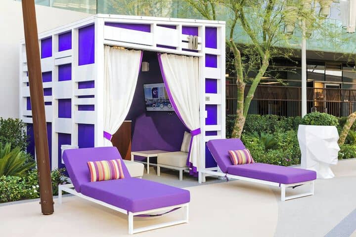 Lounge 149 of 159
